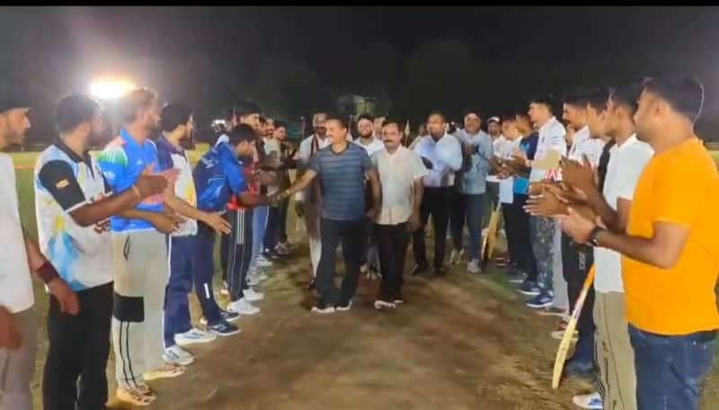 बूंदी नाइट क्रिकेट टूर्नामेंट का चंद्र प्रकाश स्टेडियम उद्घाटन धूमधाम