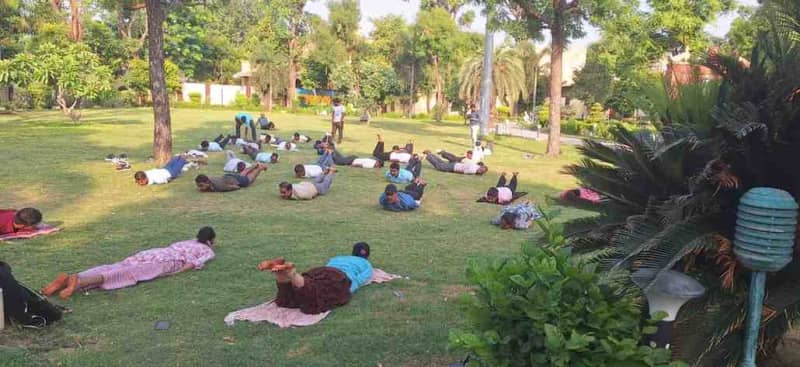 अंतर्राष्ट्रीय योग दिवस तैयारी हेतु दो दिवसीय प्रशिक्षण शिविर शुरू