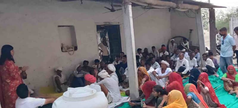 अविकानगर में खेत बचाओ अभियान के तहत जागरूकता कार्यक्रम आयोजित