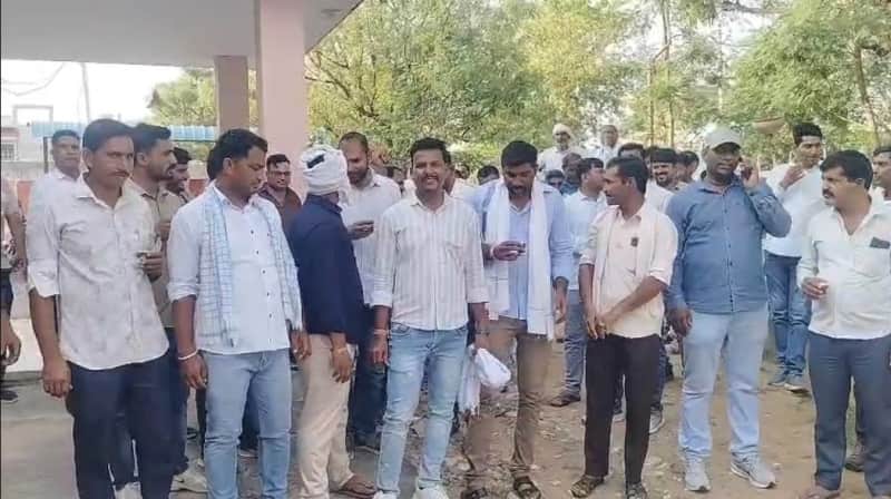 मकराना में विद्युतकर्मी-भाजपा ब्लॉक अध्यक्ष विवाद में हुआ समझौता