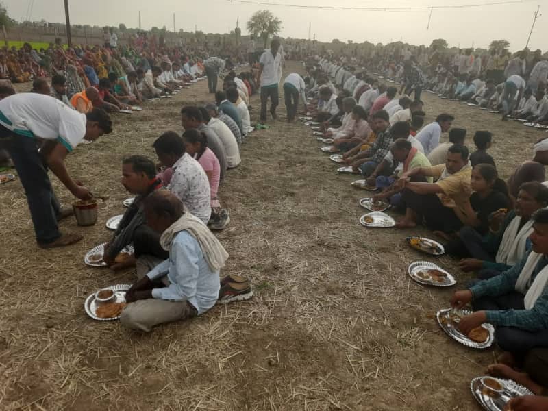 पंच कुण्डीय हनुमत महायज्ञ में उमड़ा श्रद्धालुओं का विशाल जनसमूह