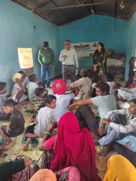 अविकानगर चौपाल में किसानों को जैविक खेती की सलाह