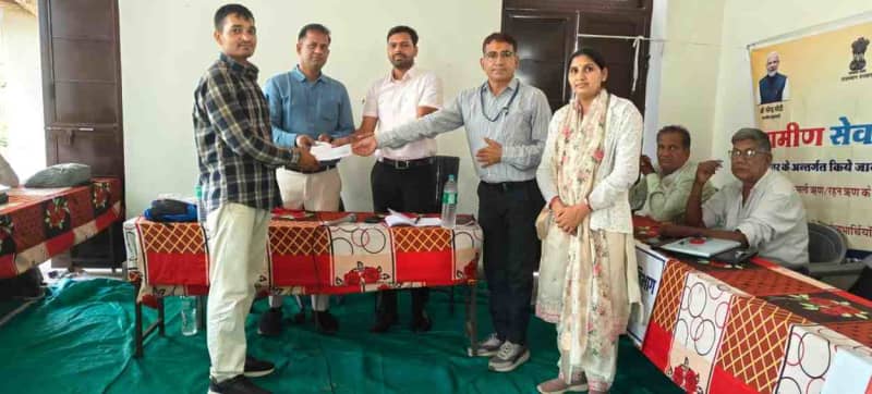 दतोब ग्रामीण सेवा शिविर में समस्याओं का मौके पर समाधान