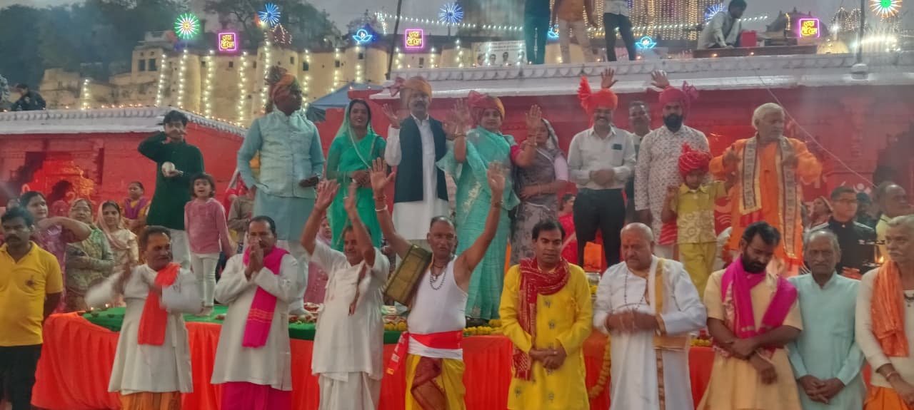 केशव राय पाटन बूंदी उत्सव में चंबल तट पर महाआरती और दीपदान का भव्य आयोजन