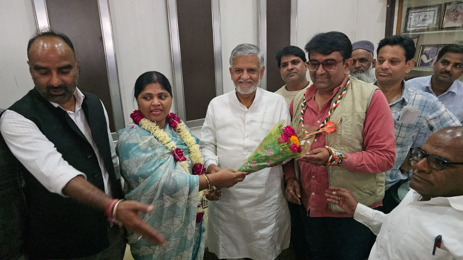 कोटा शहर व देहात कांग्रेस जिला अध्यक्षों ने पूर्व प्रधान गुड्डू से लिया आशीर्वाद, संगठन को मजबूत करने का संकल्प