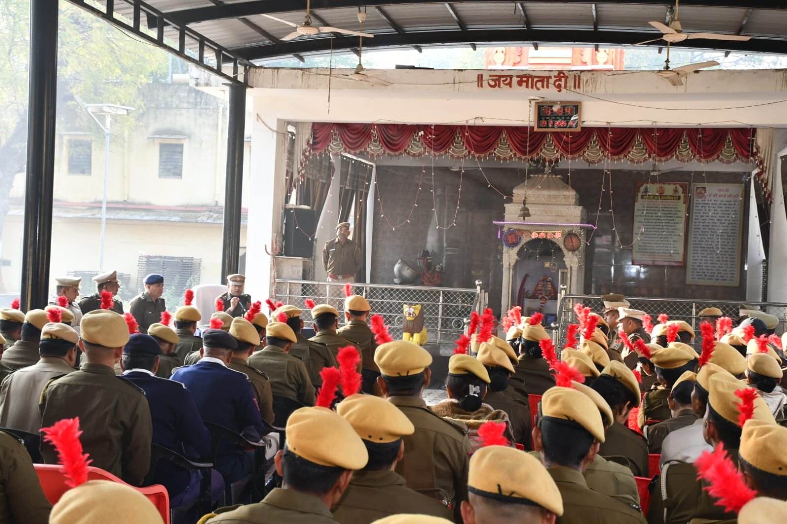 police interaction meeting: कोटा ग्रामीण पुलिस लाइन में एसपी सुजीत शंकर ने सुनी पुलिसकर्मियों की समस्याएं, समाधान का भरोसा