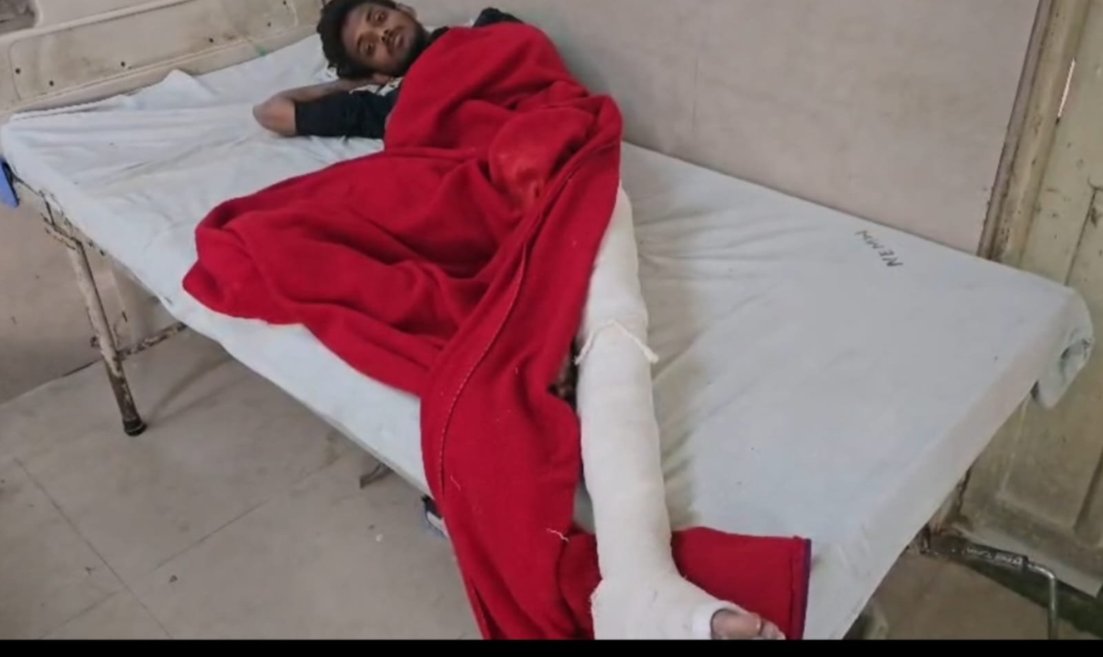 Kota Kidnapping Accused Injury: पुलिस से बचने के लिए छत से कूदा युवक, पैर फ्रैक्चर, एमबीएस में भर्ती