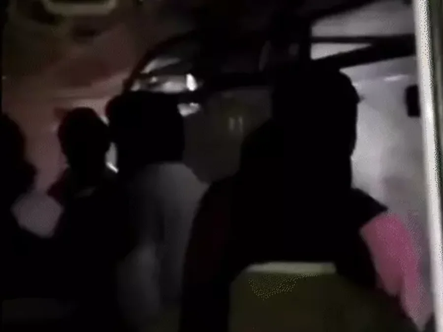 चेन्नई मेट्रो में तकनीकी खराबी: ब्लू लाइन टनल में फंसी ट्रेन, 500 मीटर पैदल चलकर बाहर निकले यात्री