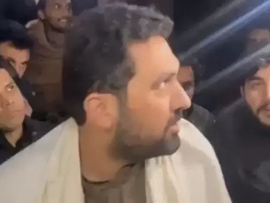 पाकिस्तान: खैबर पख्तूनख्वा में CM पर पुलिस हमला, राष्ट्रपति शासन की तैयारी