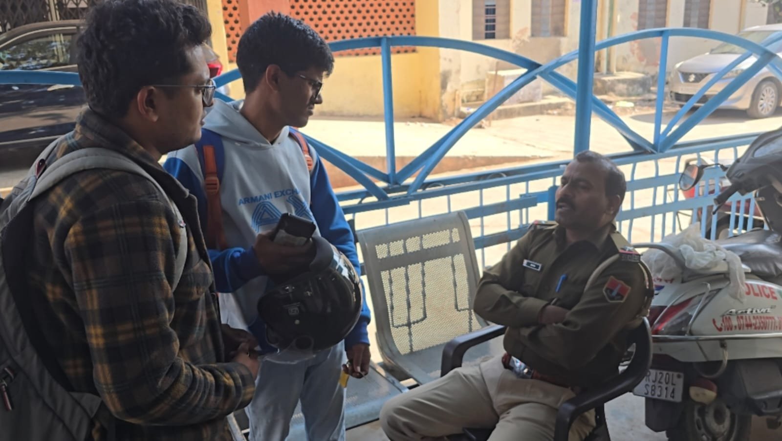 MBS Hospital Parking Theft Kota: एमबीएस अस्पताल की नई बिल्डिंग पार्किंग से स्कूटी चोरी, पीड़ित शिकायत लेकर पहुंचे नयापुरा थाना