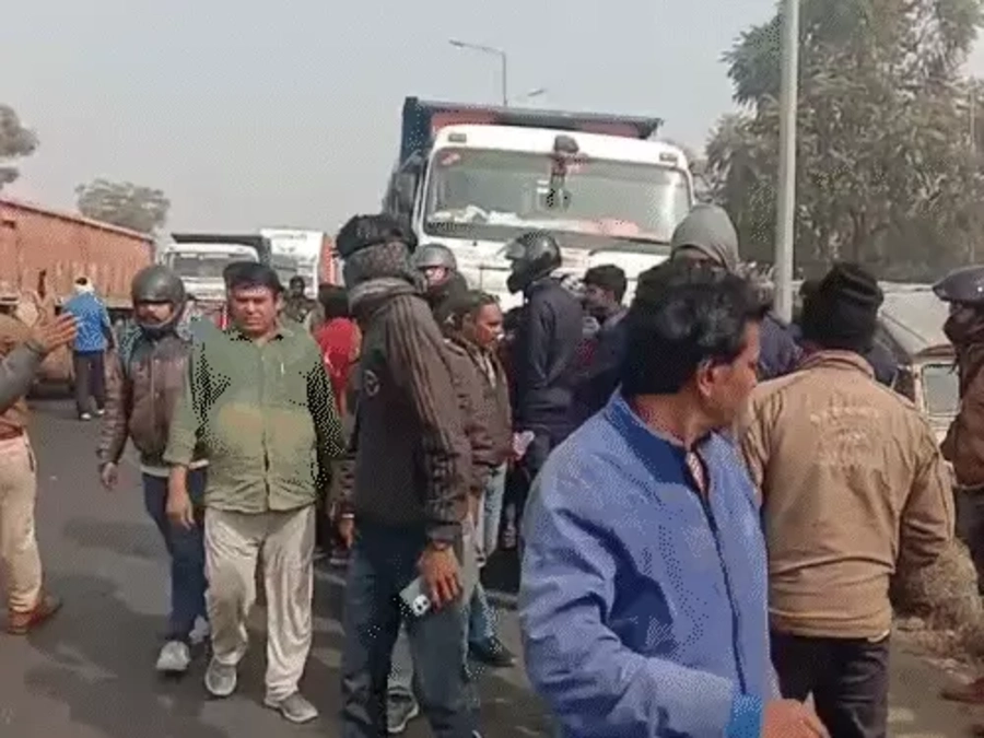 जयपुर डंपर हादसा: कार को 2 KM तक घसीटता रहा बेकाबू डंपर, चीखते रहे पति-पत्नी और बेटी, नहीं रुका ड्राइवर