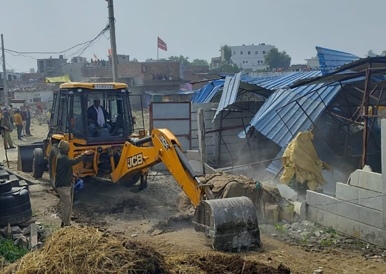 अतिक्रमण हटाई कार्रवाई