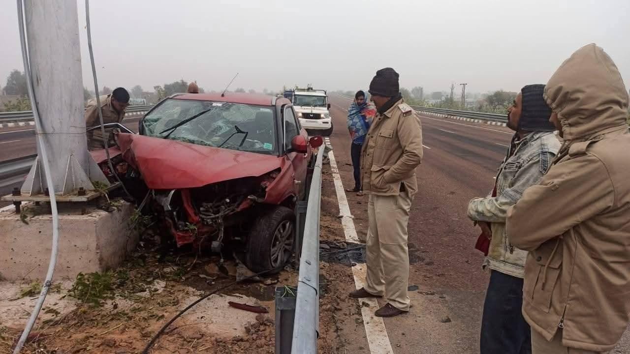 Jodhpur News: ओसियां भारतमाला रोड पर घने कोहरे के कारण भीषण सड़क हादसा, एक ही परिवार के 6 लोग गंभीर घायल