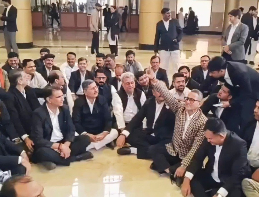 कार्य बहिष्कार 2026: जोधपुर हाईकोर्ट मुख्य पीठ में बढ़ा तनाव, शनिवार को वकीलों ने कोर्ट कार्य से किया किनारा