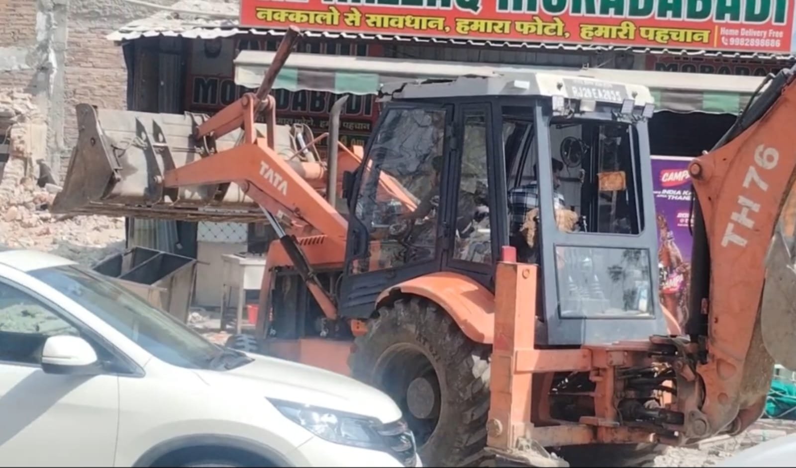 कोटा नगर निगम अतिक्रमण कार्रवाई: जवाहर नगर इलाके में बुलडोजर से अवैध निर्माण हटाया गया